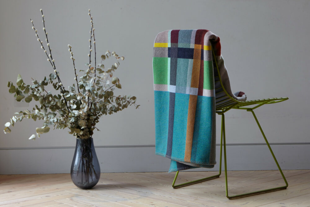 Feilden Lambswool Throw - Image 2