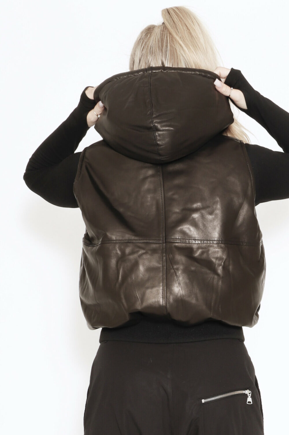 Sort Aarhus Leather Vest - Image 3