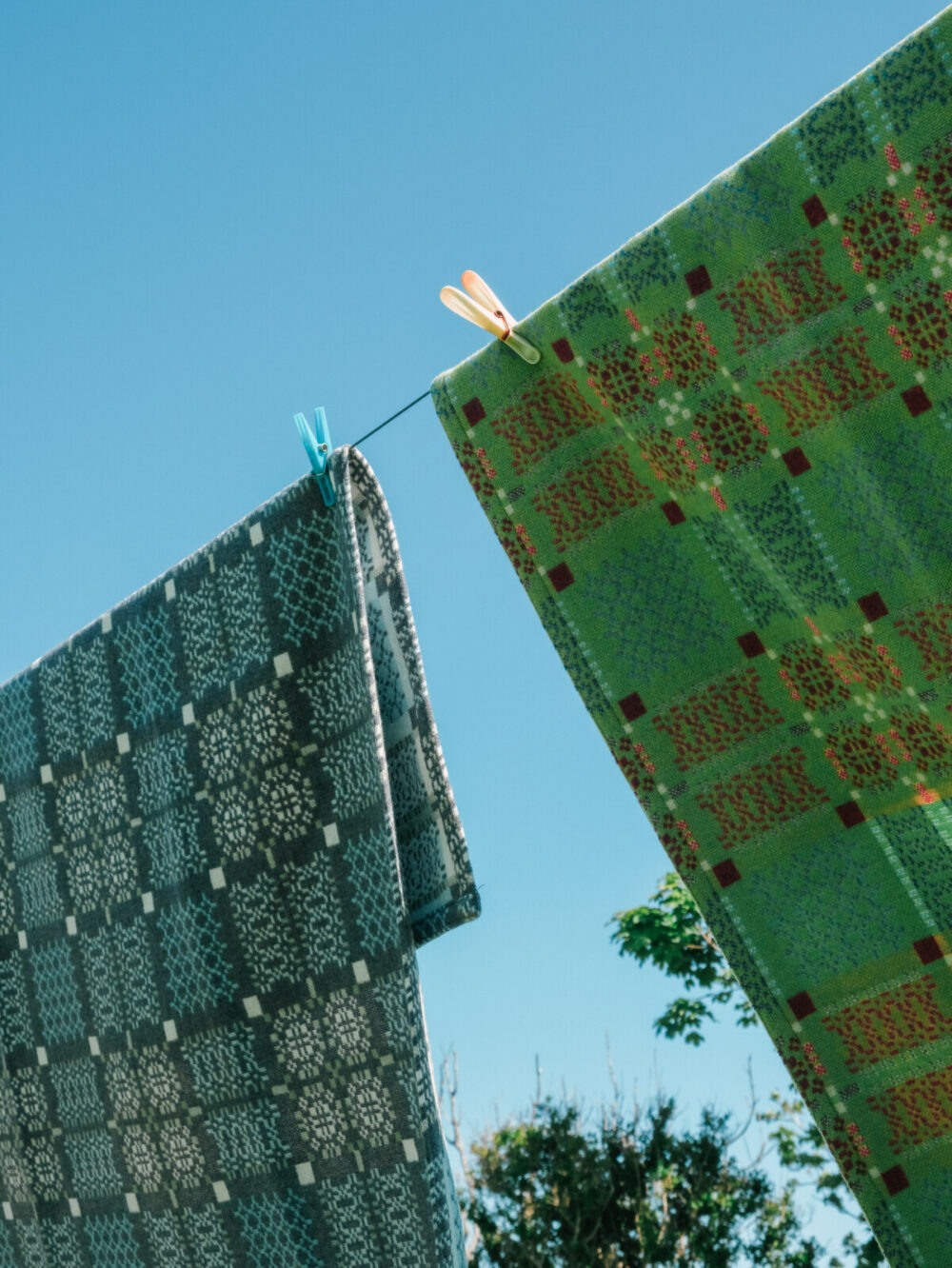 Melin Tregwynt Welsh Blanket | Green - Image 3