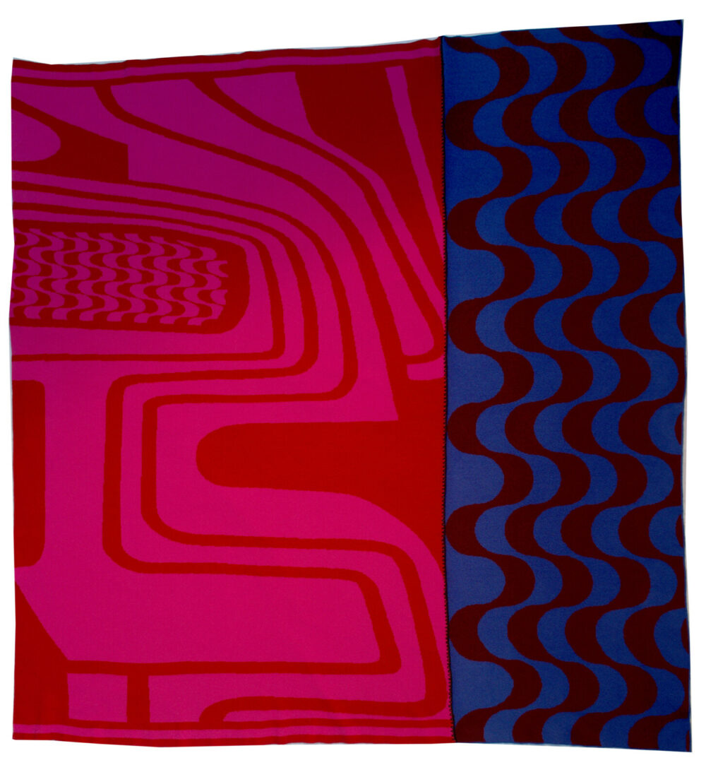 Wave Knitted Throw | Pink